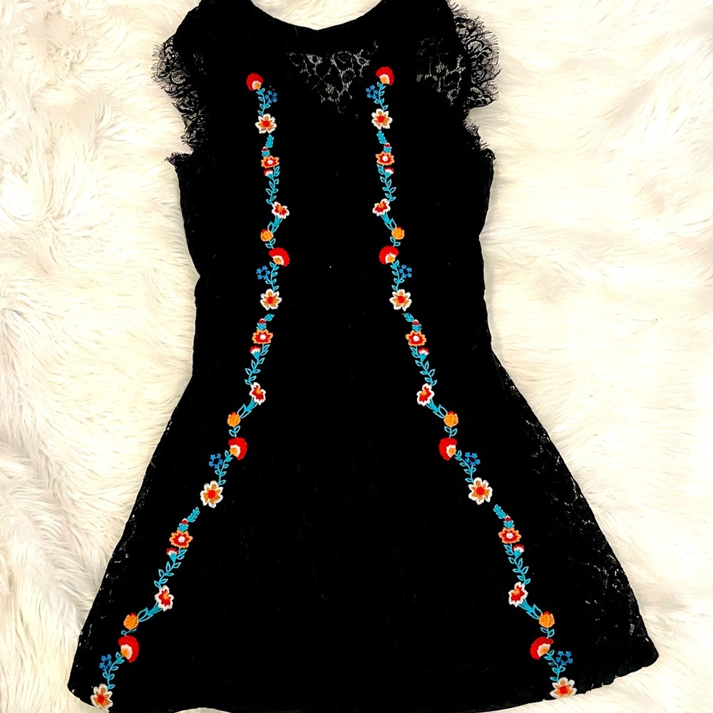 Altar’d State women’s lace dress, black, size large